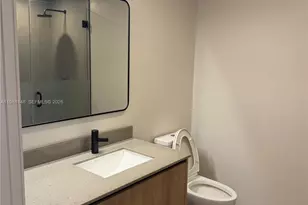 121 NE 5th St, Miami, FL 33132 - Photo 12