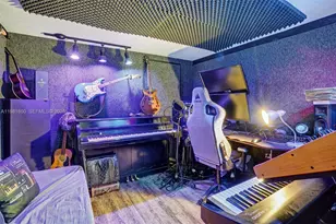 11331 NW 37th St, Sunrise, FL 33323 - Photo 18