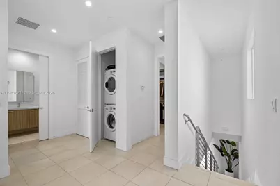 1034 NE 18th Ave #205, Fort Lauderdale, FL 33304 - Photo 12