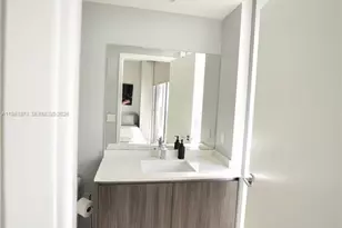 488 NE 18th St, Miami, FL 33132 - Photo 22