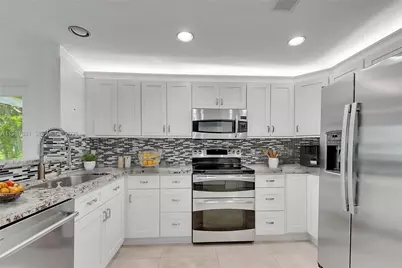 19960 NW 3rd St, Pembroke Pines, FL 33029 - Photo 6