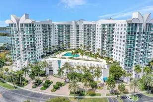 7900 Harbor Island Dr, North Bay Village, FL 33141 - Photo 40