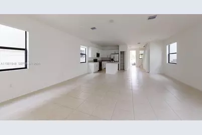 11035 W 35th Way #11035, Hialeah, FL 33018 - Photo 4