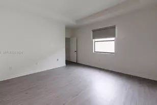 11035 W 35th Way, Hialeah, FL 33018 - Photo 12