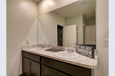 808 SE Old Country Rd, Palm Bay, FL 32909 - Photo 18