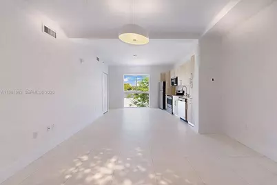 519 SW 5th Ave #201, Miami, FL 33130 - Photo 4