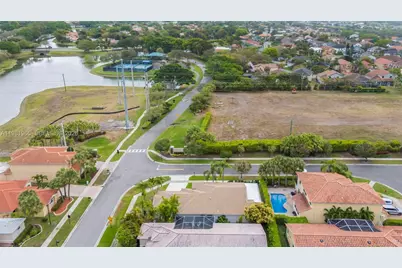 11030 Harbour Springs Cir, Boca Raton, FL 33428 - Photo 34