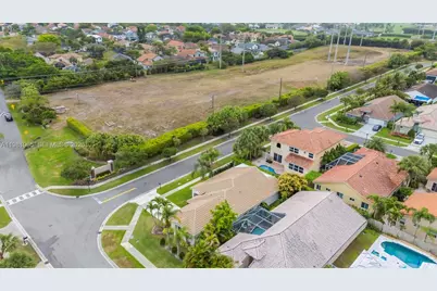 11030 Harbour Springs Cir, Boca Raton, FL 33428 - Photo 32