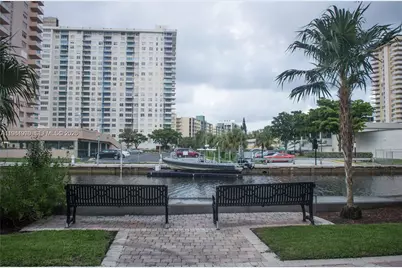 17150 N Bay Rd #2211, Sunny Isles Beach, FL 33160 - Photo 36