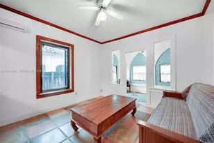 528 NW 47th St, Miami, FL 33127 - Photo 10