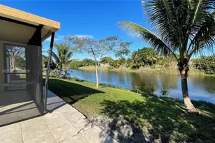 621 NW 38th Pl, Deerfield Beach, FL 33064 - Photo 16