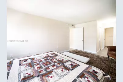 1665 Bay Rd #421, Miami Beach, FL 33139 - Photo 4