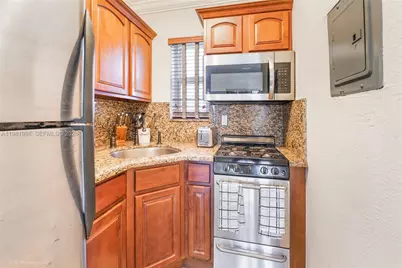 35 Antilla Ave #11, Coral Gables, FL 33134 - Photo 6