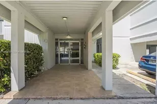 3527 NE 168th St, North Miami Beach, FL 33160 - Photo 10