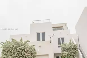 6436 NW 104th Ct, Doral, FL 33178 - Photo 2