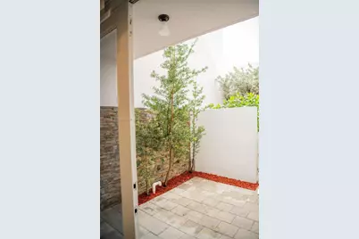 6436 NW 104th Ct, Doral, FL 33178 - Photo 18