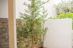 6436 NW 104th Ct, Doral, FL 33178 - Photo 18