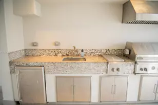 6436 NW 104th Ct, Doral, FL 33178 - Photo 8