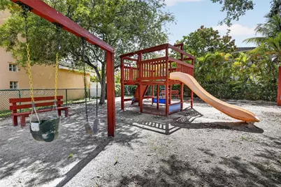 6955 SW 148th Ln, Davie, FL 33331 - Photo 4