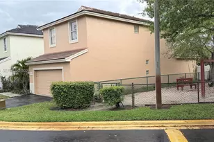 6955 SW 148 Ln, Davie, FL 33331 - Photo 2