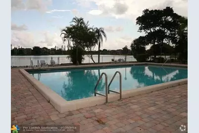 206 Lake Pointe Dr #206, Oakland Park, FL 33309 - Photo 1