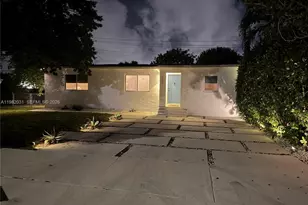 930 NW 145th Terrace, Miami, FL 33168 - Photo 10