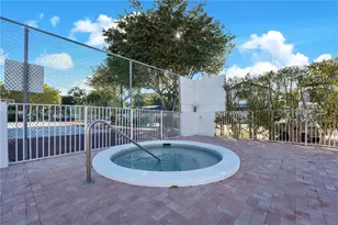 230 NE 212th St, Miami, FL 33179 - Photo 38