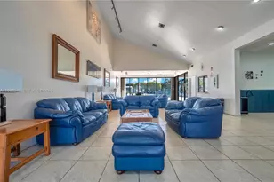 230 NE 212th St, Miami, FL 33179 - Photo 32