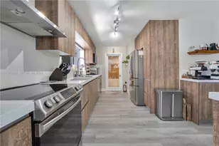 230 NE 212th St, Miami, FL 33179 - Photo 10