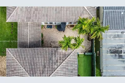 851 N 11th Ave, Hollywood, FL 33019 - Photo 14