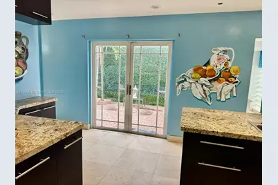 851 N 11th Ave, Hollywood, FL 33019 - Photo 4