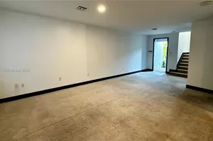 9155 NW 161st St, Miami Lakes, FL 33018 - Photo 8