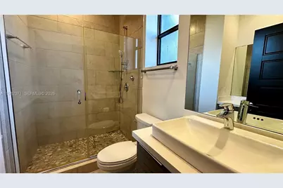 9155 NW 161st St, Miami Lakes, FL 33018 - Photo 32