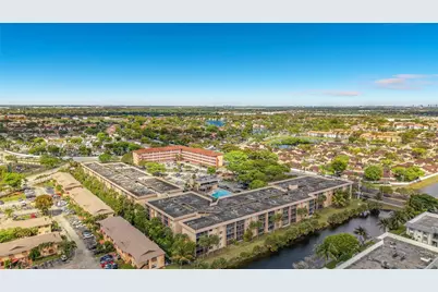 17000 NW 67th Ave #423, Hialeah, FL 33015 - Photo 38