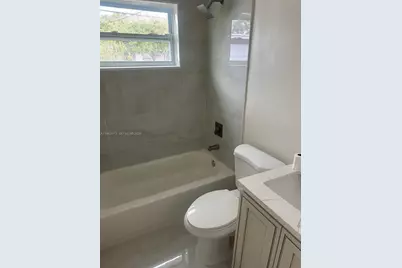 191 NE 23rd St, Pompano Beach, FL 33060 - Photo 36