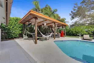 12203 Melissa Way, Cooper City, FL 33026 - Photo 16