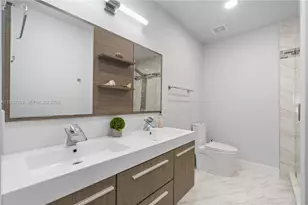 800 NW 133rd Ave, Miami, FL 33182 - Photo 54