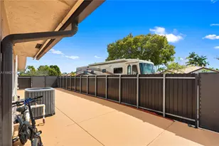 800 NW 133rd Ave, Miami, FL 33182 - Photo 22