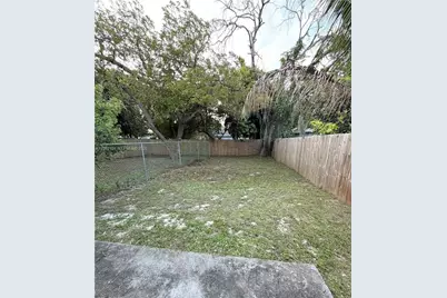 775 NW 96th St #B, Miami, FL 33150 - Photo 8