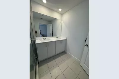 5000 SW 37th St, Pembroke Park, FL 33023 - Photo 18