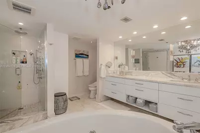 19707 E Turnberry Way #5E, Aventura, FL 33180 - Photo 12