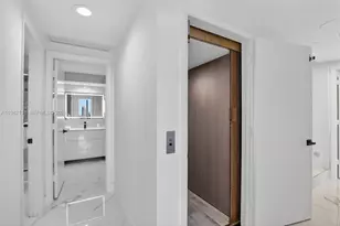 4000 Island Blvd, Aventura, FL 33160 - Photo 32