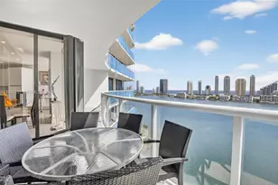 4000 Island Blvd, Aventura, FL 33160 - Photo 8