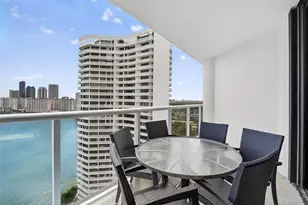 4000 Island Blvd, Aventura, FL 33160 - Photo 14