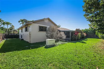 11541 SW 100th St, Miami, FL 33176 - Photo 34