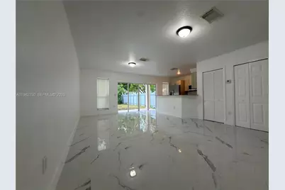 689 NW 6th St #689, Florida City, FL 33034 - Photo 4