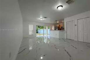 689 NW 6th St, Florida City, FL 33034 - Photo 4