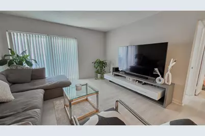 400 Kings Point Dr #408, Sunny Isles Beach, FL 33160 - Photo 2