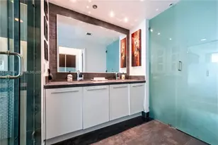 90 SW 3rd St, Miami, FL 33130 - Photo 16