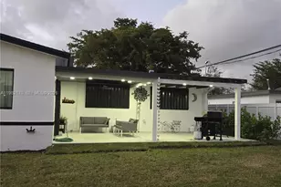 9460 Martinique Dr, Cutler Bay, FL 33189 - Photo 32